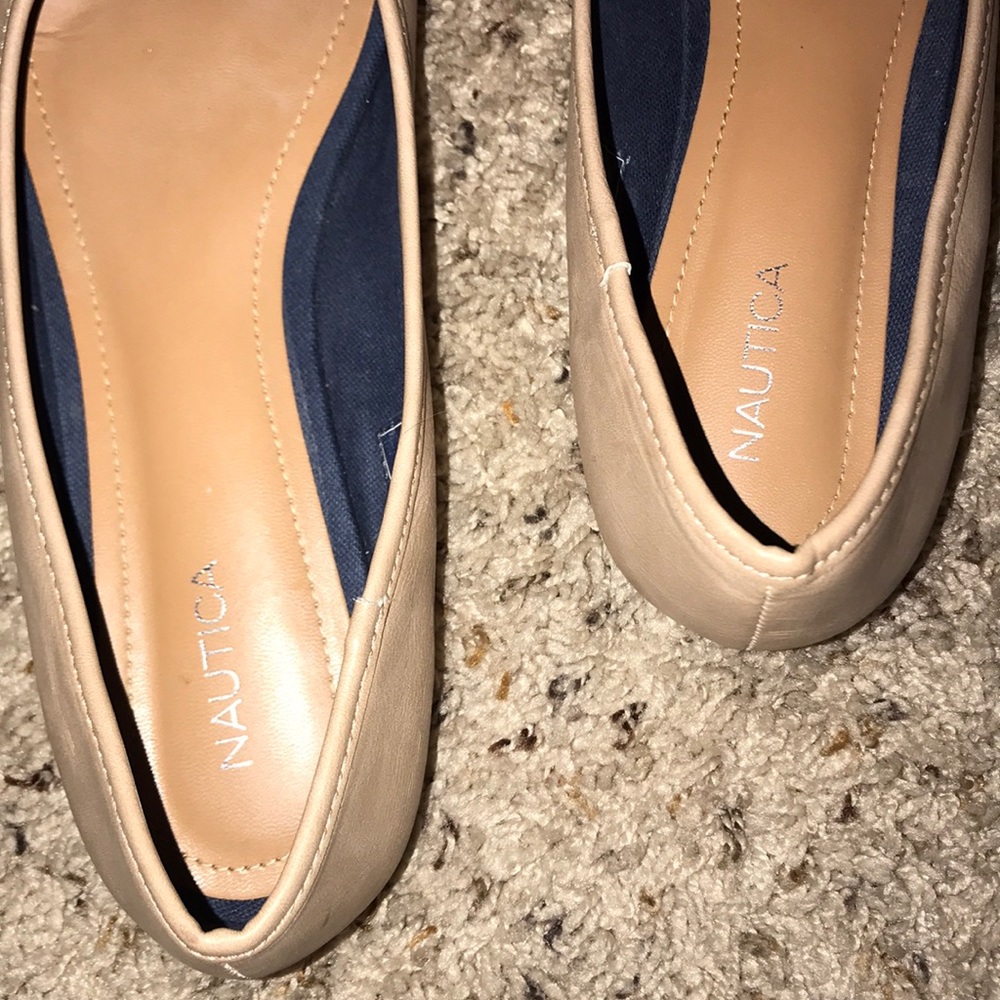 Flats - Picture 5 of 5